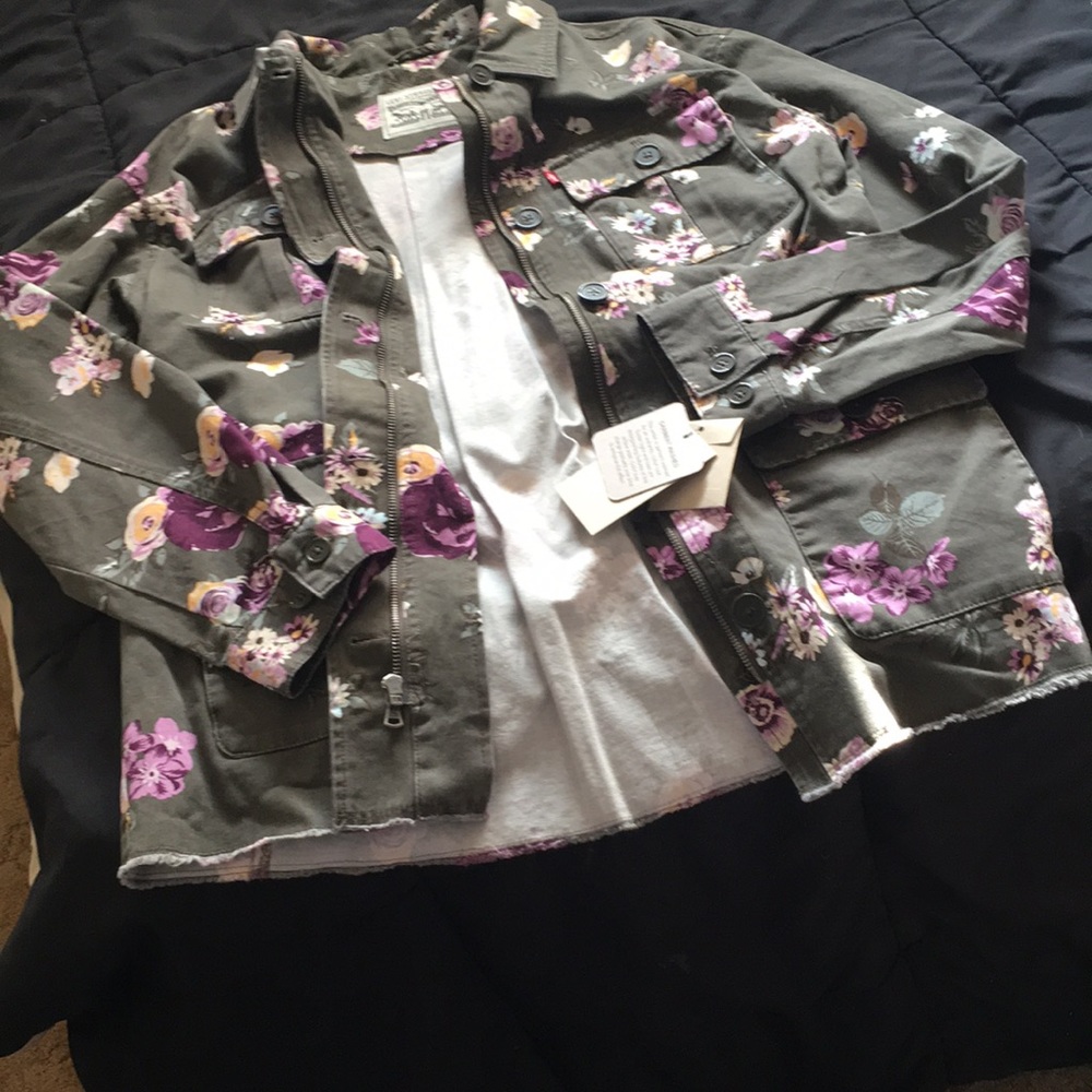 Levi’s women’s printed field jacket